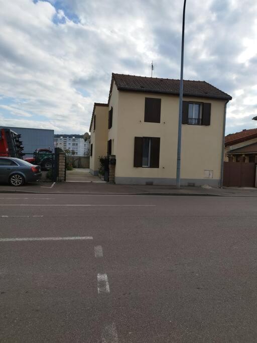 L'Hirondelle Du Faubourg Villa Bar-sur-Aube Exteriör bild