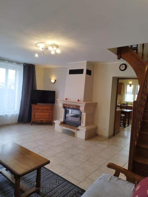 L'Hirondelle Du Faubourg Villa Bar-sur-Aube Exteriör bild